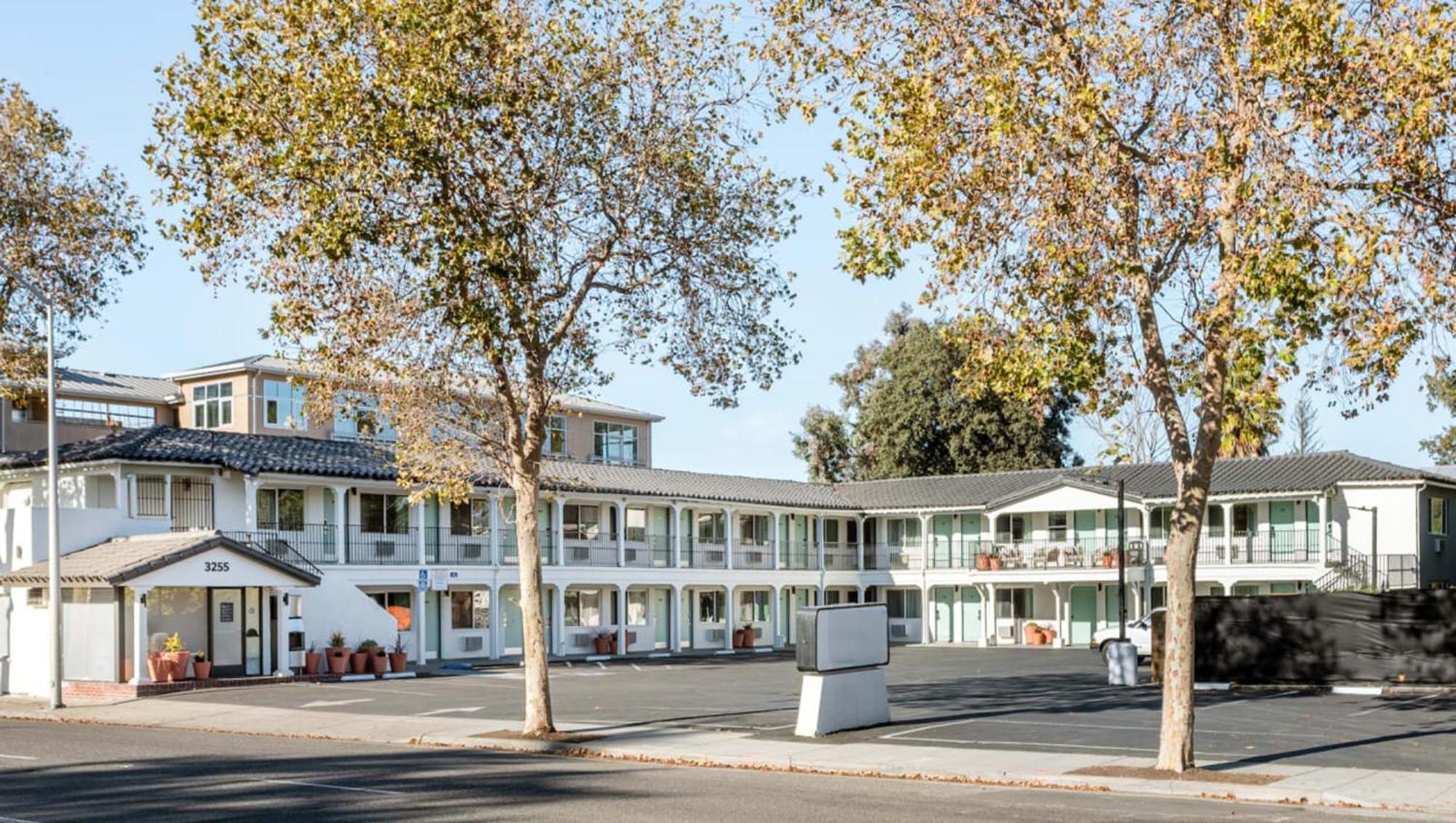 Leland 3* Palo Alto
